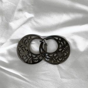 Metallic silver hoop earrings